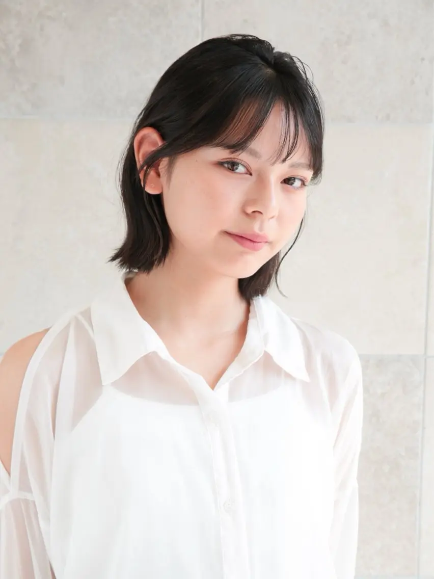 ミディアム カット 東出 レイ🕊のヘアスタイル