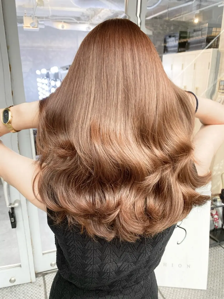 ロング カラー ヘアアレンジ カット ヘアカラー トリートメント 顔まわりレイヤー× 韓国ヘアオタベシンヤのヘアスタイル