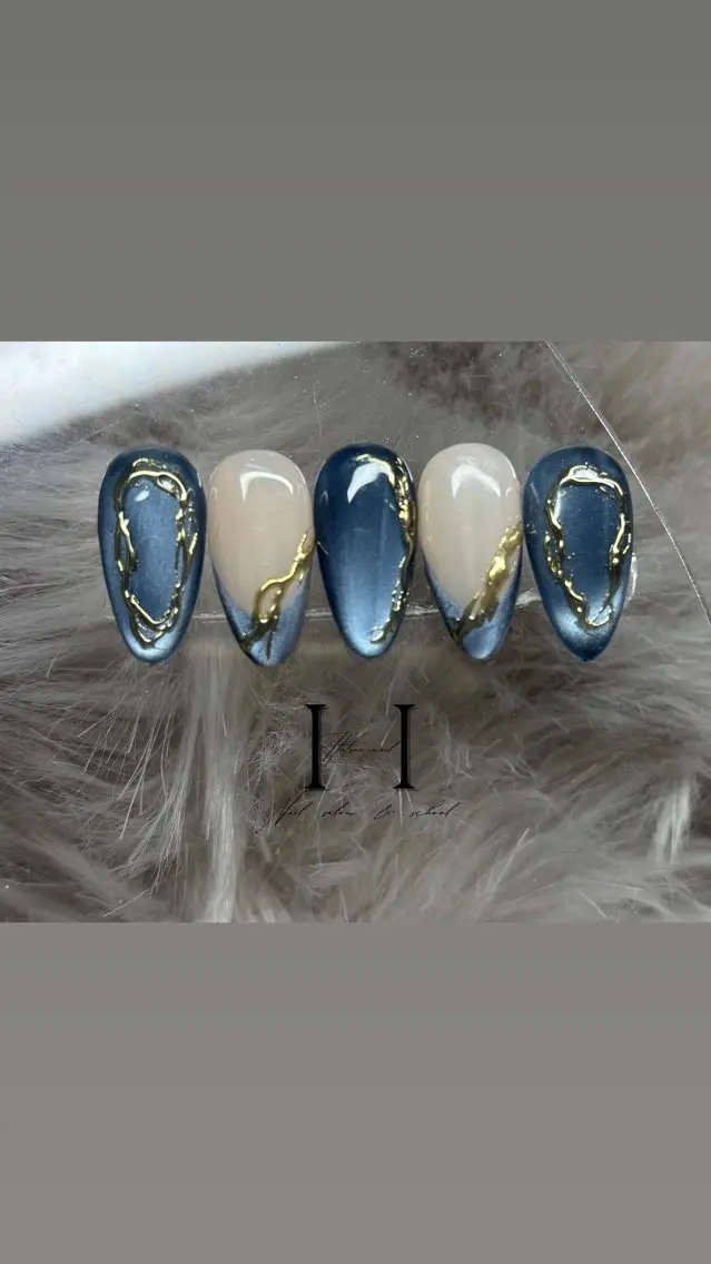 ネイル マグネットネイル ミラーネイル HatsuuNail salonアリスのネイルデザイン