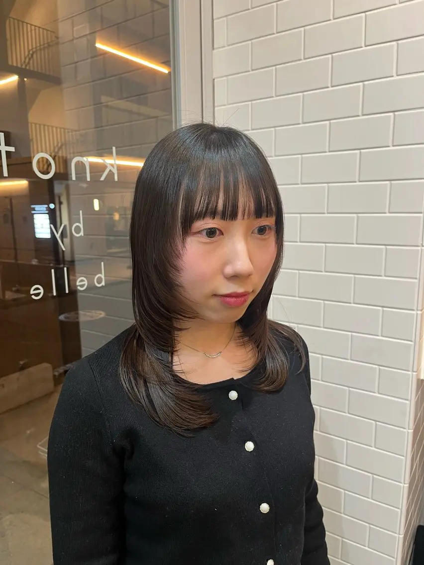 セミロング 相田 佳乃のヘアスタイル