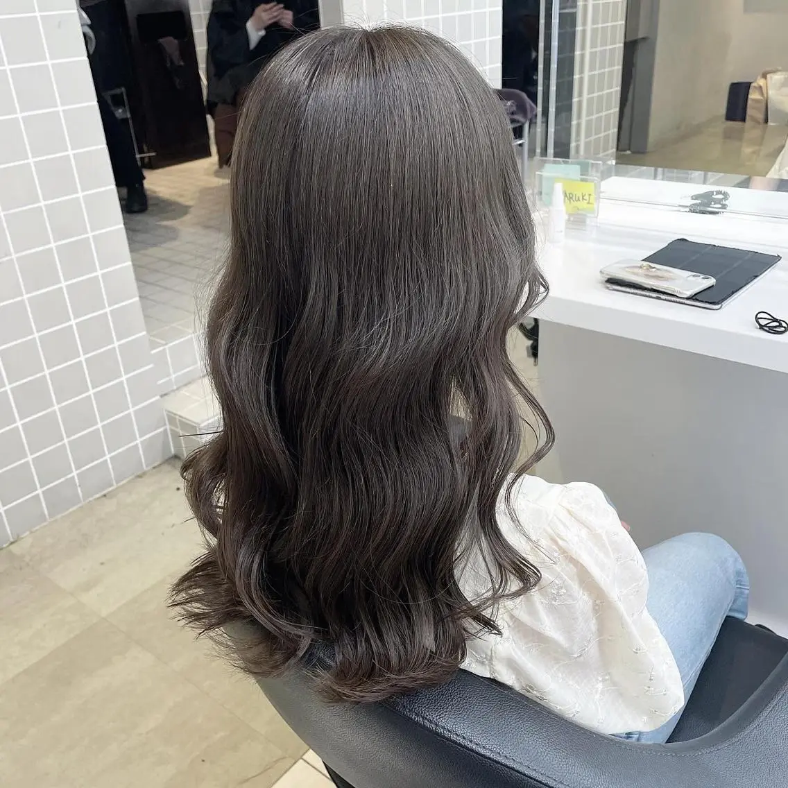 ミディアム カラー パーマ ヘアアレンジ メンズ キッズ ネイル マツエク・マツパ アイブロウ カット パーマ 🦋縮毛/韓国レイヤ ー/透明感カラー🦋のヘアスタイル