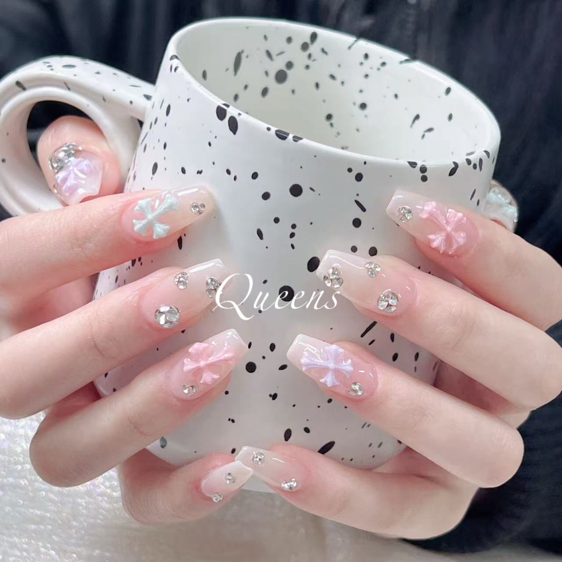 ネイル ハンドネイル Queens テイのネイルデザイン
