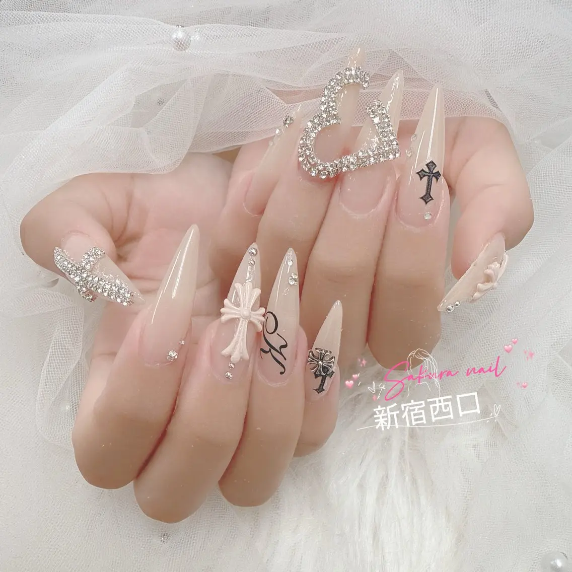 ネイル オーロラネイル クリアネイル フレンチネイル ジェルネイル ガーリー ハンドネイル Sakura Nanaのネイルデザイン