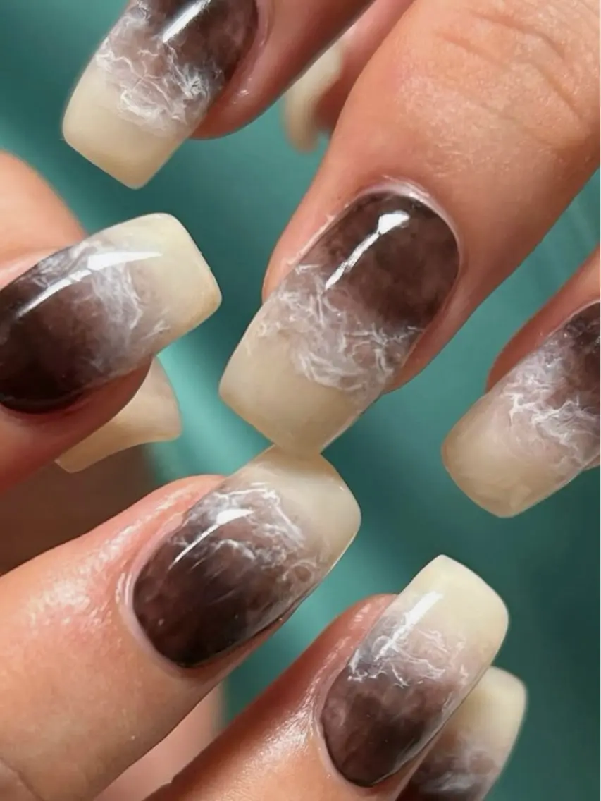 ネイル アートネイル グラデーション ニュアンスネイル talo .のネイルデザイン