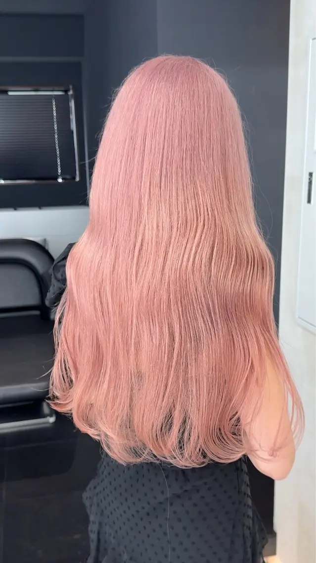 ロング カラー ベージュカラー ブリーチ ケアブリーチ 透明感カラー デザインカラー カット ヘアカラー トリートメント 似合わせカット/ ハイトーン/aoiのヘアスタイル