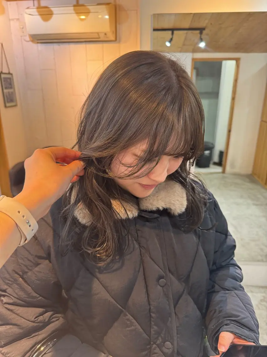 セミロング カラー バレイヤージュ ブリーチ ブロンド ケアブリーチ 透明感カラー ヘアカラー トリートメント Rico / bob/グレージュのヘアスタイル