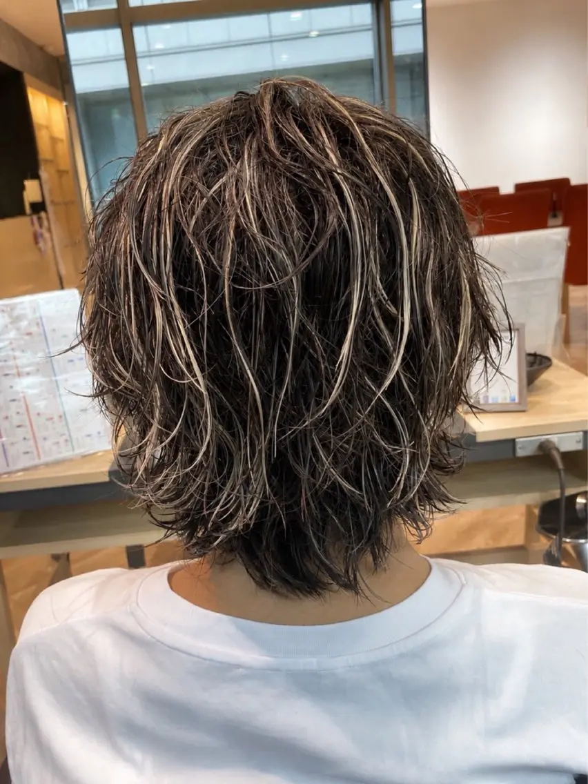 カラー パーマ メンズ メンズハイライト ハイライトカラー カット パーマ メンズ特化/毛流れ /パーマ/伊勢元のヘアスタイル
