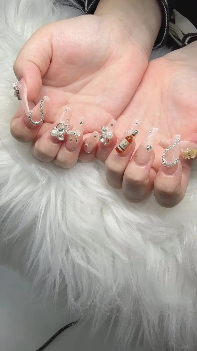 ネイル ハンドネイル Lee Nailsのネイルデザイン