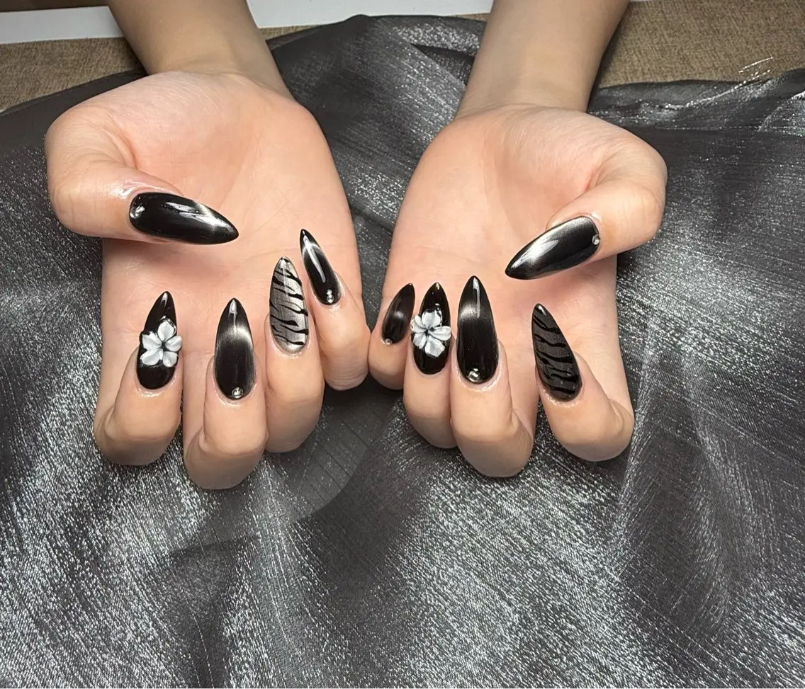 ネイル W·nail salonのネイルデザイン
