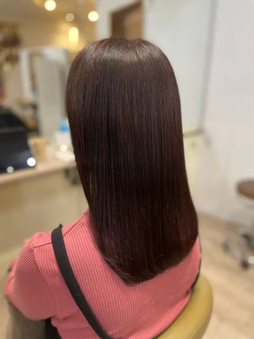 セミロング カット ヘアカラー 縮毛矯正 茅野 あゆ美のヘアスタイル