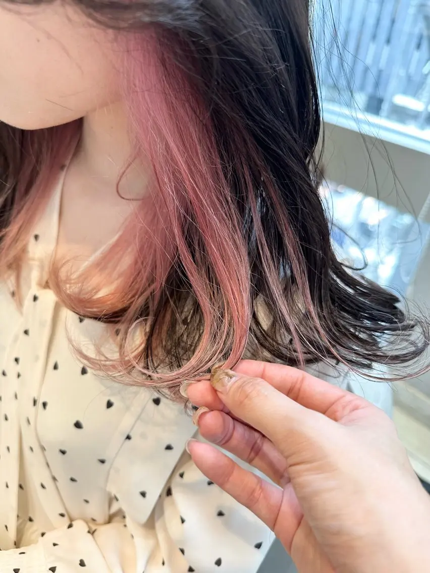 ミディアム カラー イヤリングカラー ピンクカラー カット ヘアカラー トリートメント 🦖鶴岡 香純🦖のヘアスタイル
