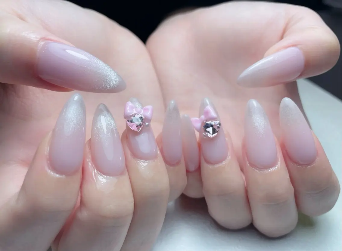ネイル チークネイル フレンチネイル ジェルネイル ラメ(グリッター) ラメグラデーション 中野駅から2分 MEO NAILのネイルデザイン