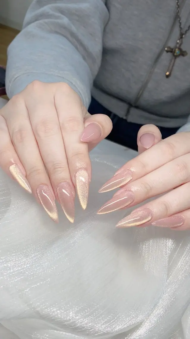 ネイル フレンチネイル グラデーション マグネットネイル ニュアンスネイル オフィスネイル ハンドネイル フットネイル Rei _Nail 新宿のネイルデザイン