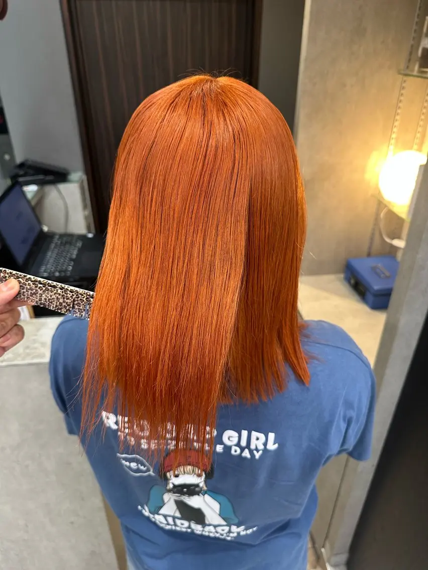 ミディアム カラー ブリーチ ボルドーカラー カシス ピンクカラー 髪質改善 ヘアカラー トリートメント 天神暖色カラー レイヤー・髪質改善のヘアスタイル