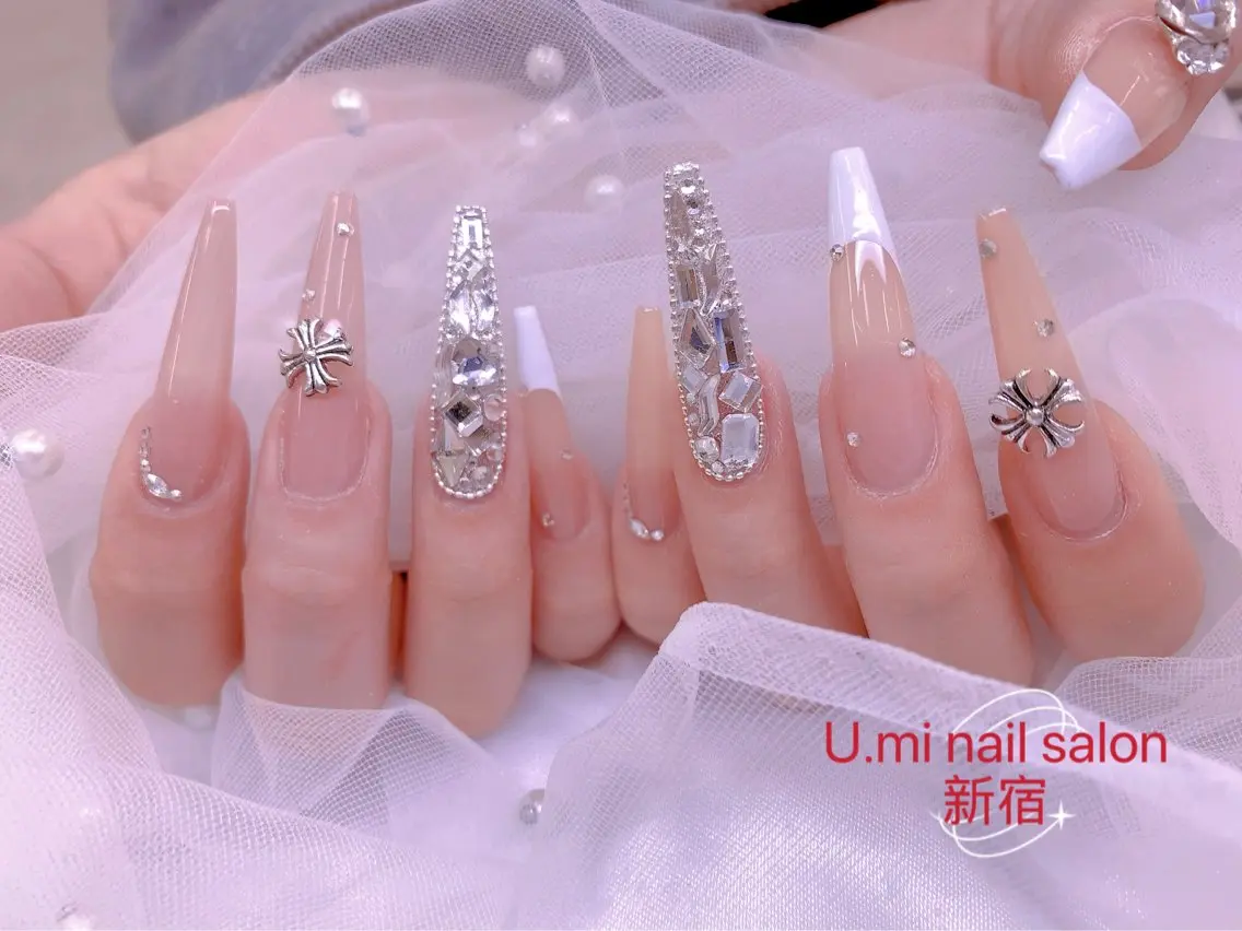 ネイル ボルドー チークネイル 長さ出し フレンチネイル ジェルネイル UMI ネイルサロン新宿🎀のネイルデザイン