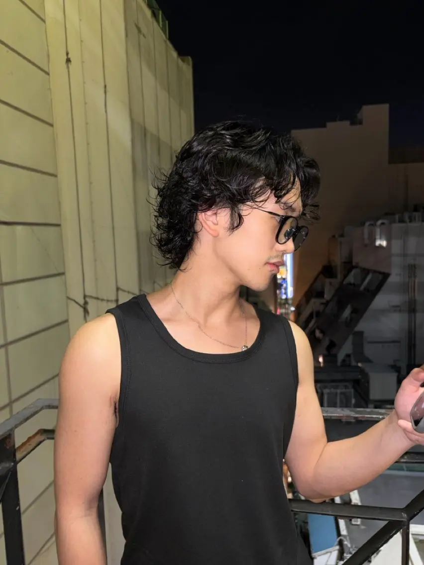 ロング 雫石 憲資のヘアスタイル