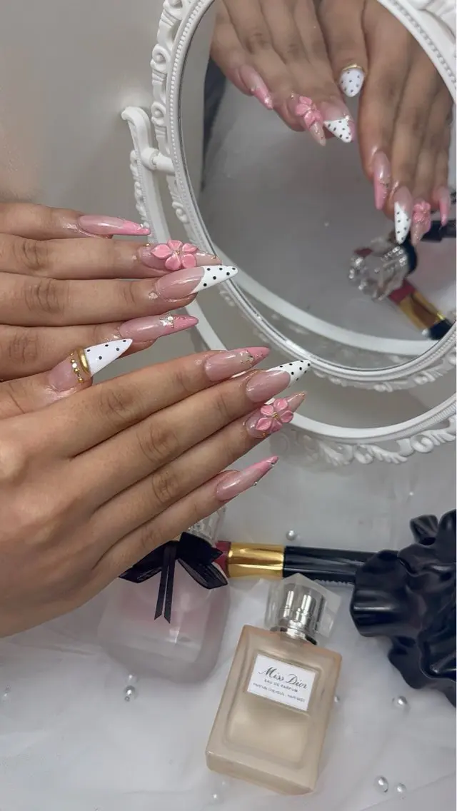 ネイル LEMON NAIL FUK(博多駅前)のネイルデザイン