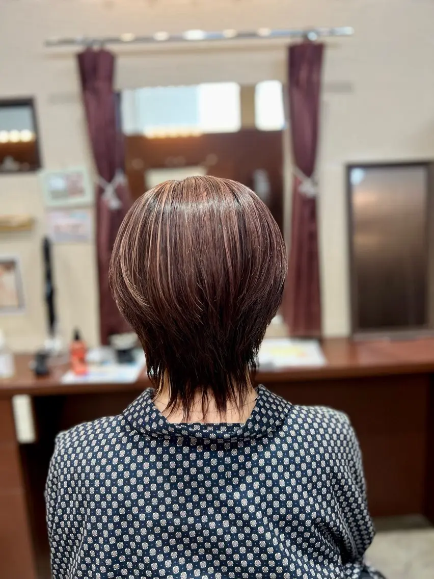 ショート ピンクブラウン ハイライト cure k  / 阿部まちこのヘアスタイル