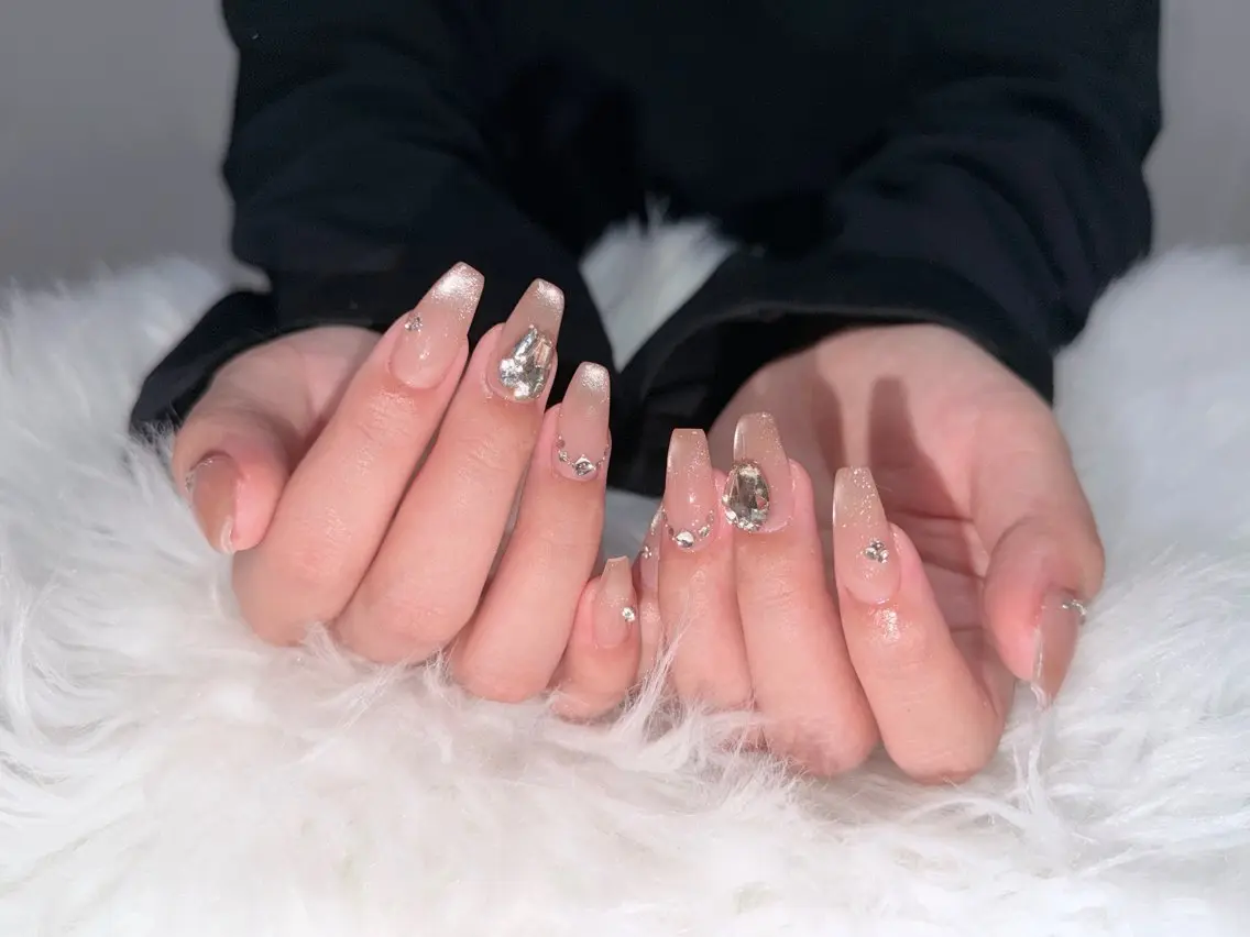 ネイル ハンドネイル BERA NAILSのネイルデザイン