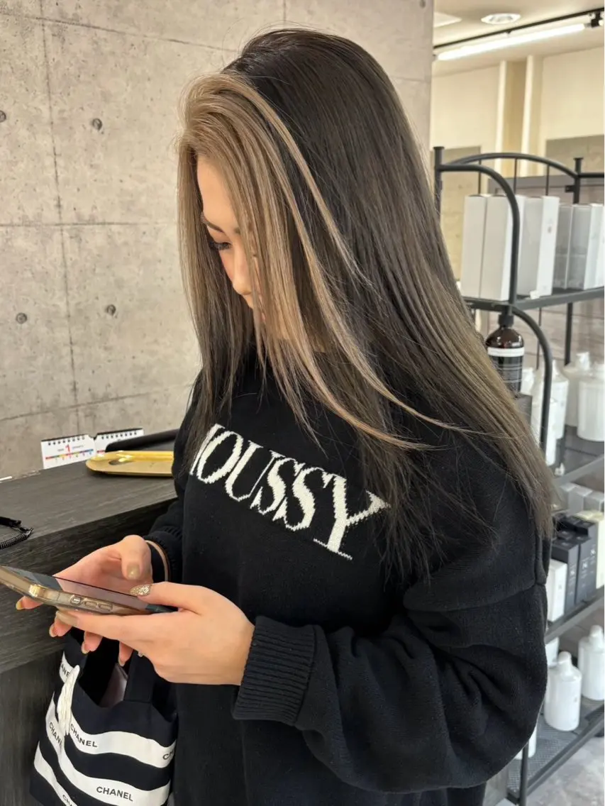 ロング ショートボブ ボブ ハイライト 髪質改善 レイヤーカット カット ヘアカラー suzu ハイトーン/レイヤーのヘアスタイル
