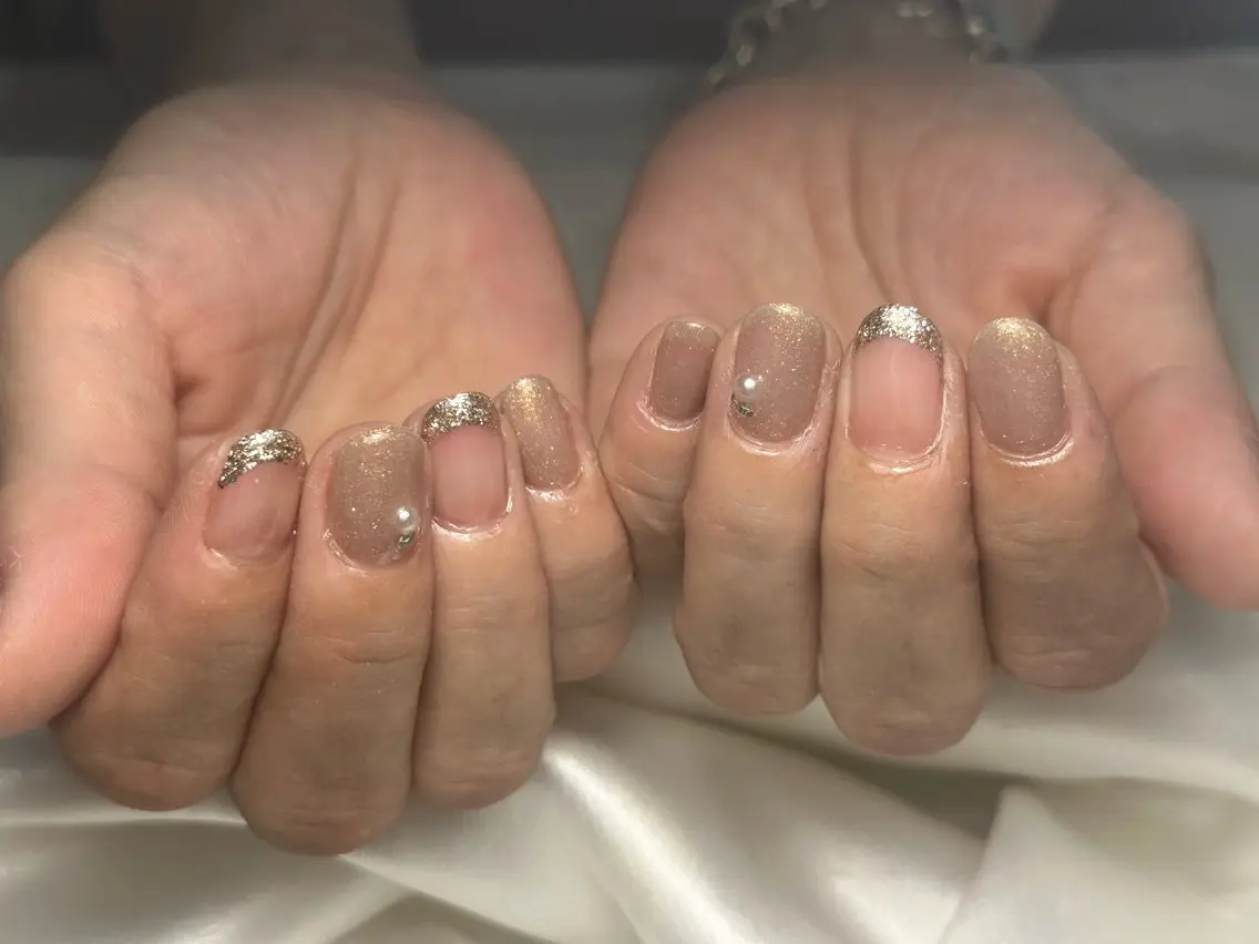 ネイル オーロラネイル フットネイル フレンチネイル ジェルネイル マグネットネイル ハンドネイル kiki nail たまプラーザのネイルデザイン