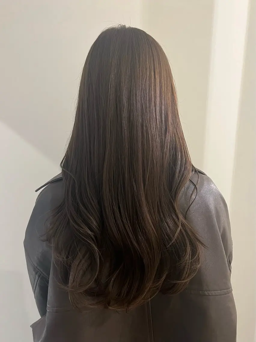 ロング カラー ベージュカラー 透明感カラー カット ヘアカラー トリートメント 工藤 梨花のヘアスタイル
