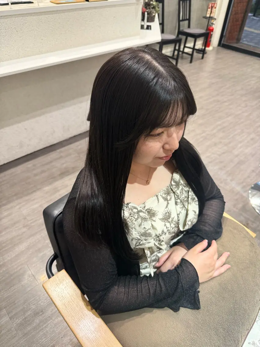 セミロング カラー ダークグレー ダークグレージュ グレージュ カット ヘアカラー トリートメント 艶髪レイヤー上田 紗也🇰🇷💗のヘアスタイル