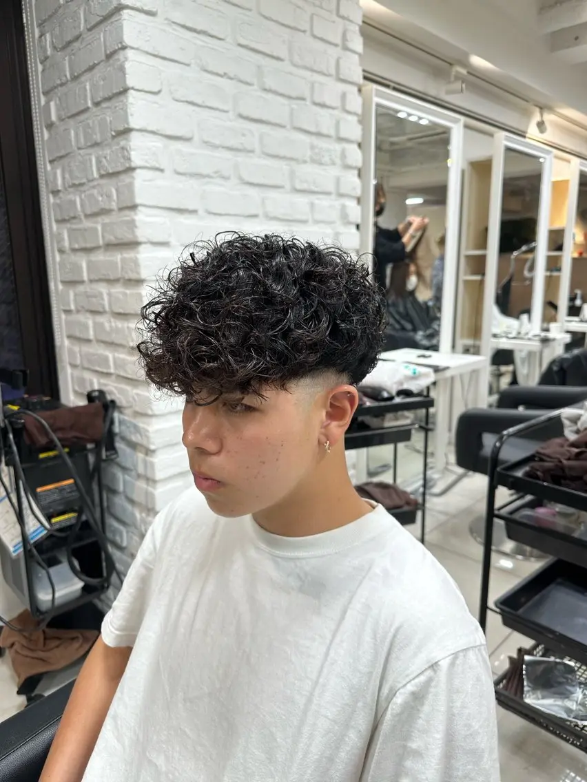 ショート メンズ カット パーマ トリートメント フェザーパーマ職人 🪶ryosukeのヘアスタイル