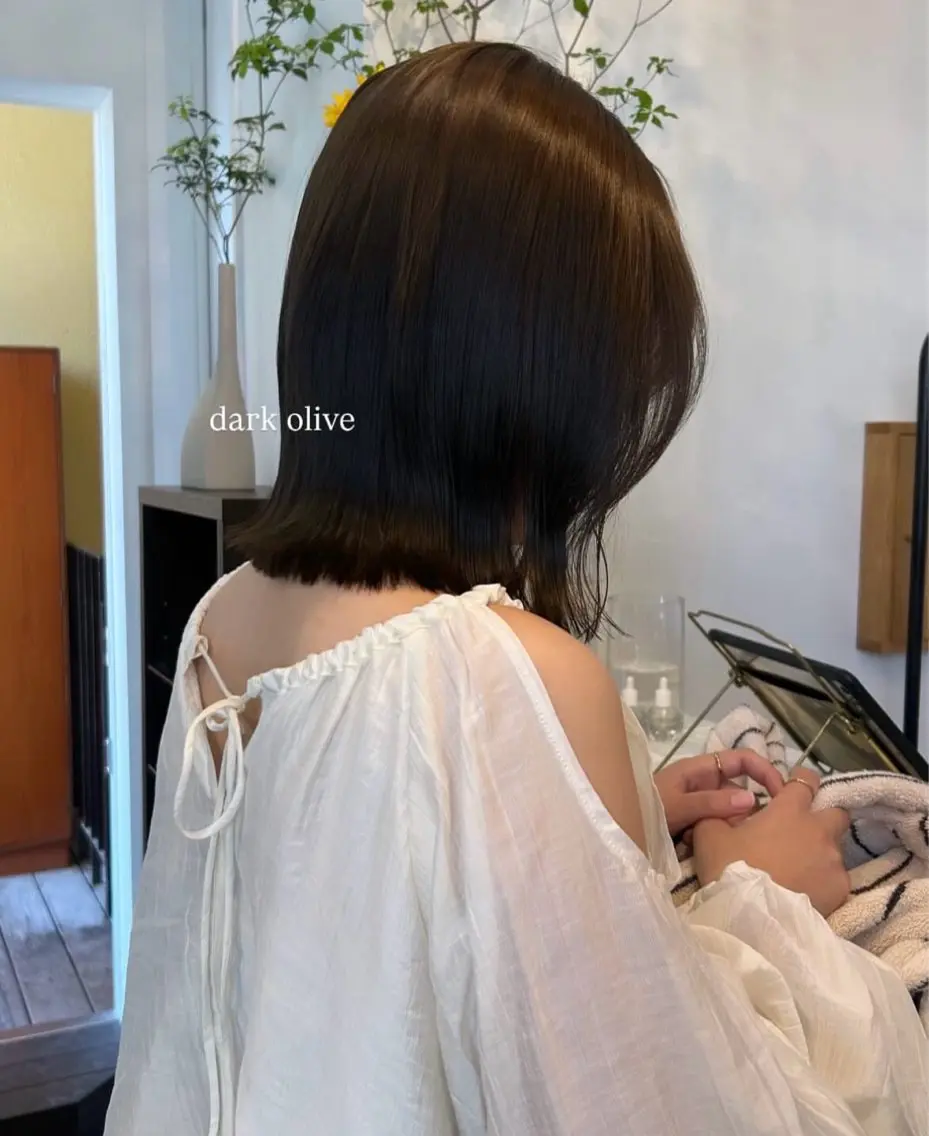 ミディアム カラー 透明感/地毛風カラー ミウのヘアスタイル