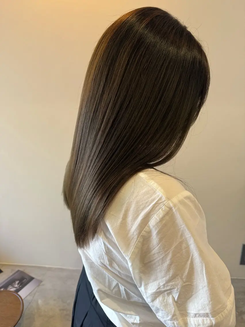 ロング 💛🤍U too e’s /店長🧸のヘアスタイル