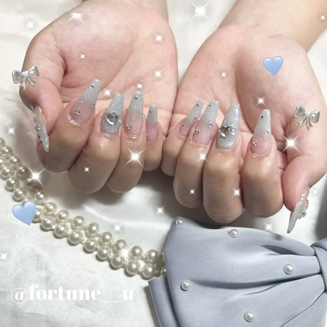 ネイル ガーリー 韓国ネイル 水色 オフィスネイル シンプルネイル ハンドネイル 💜6/19空✩.* Yuuna💜のネイルデザイン