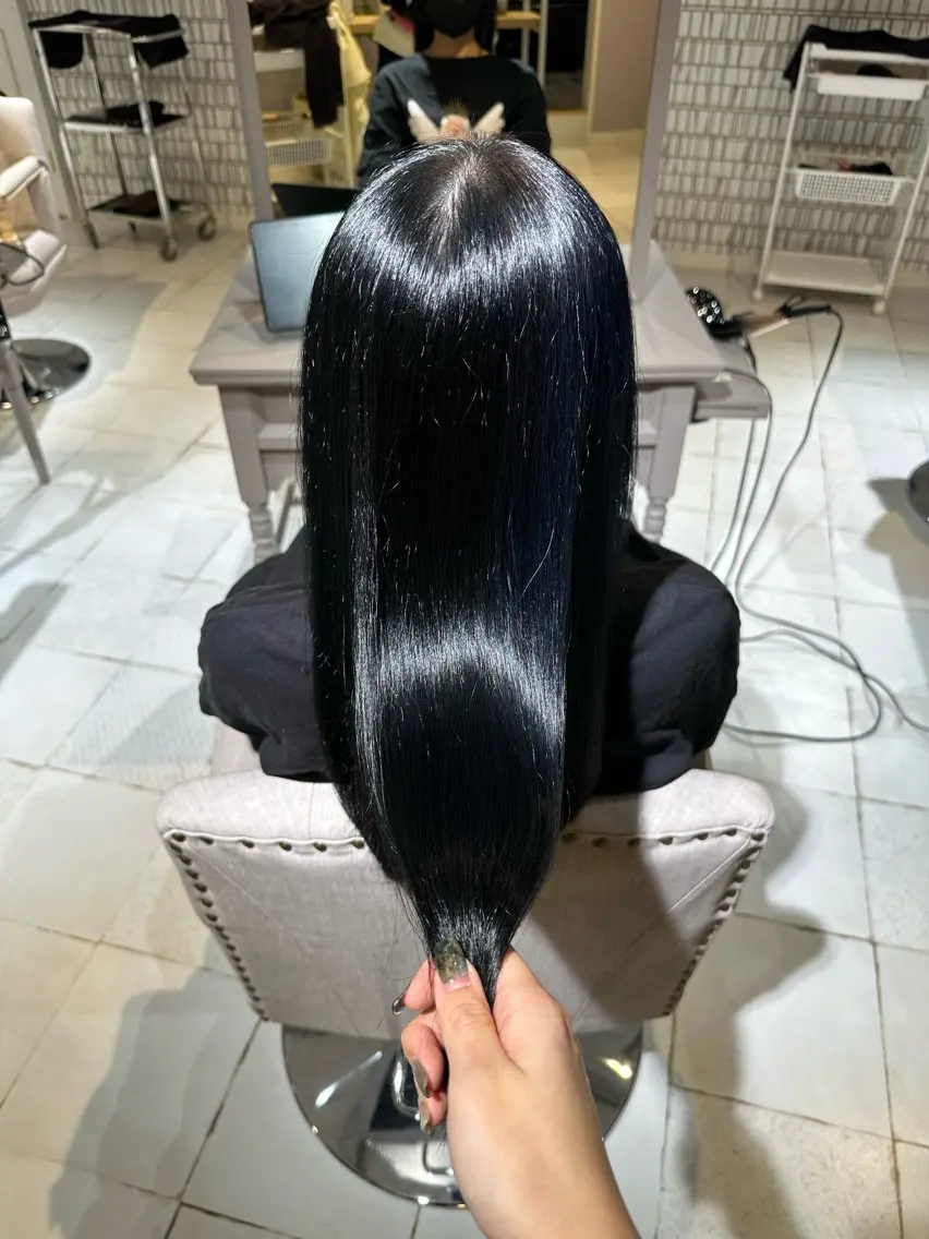 カラー 黒髪 ブルーカラー ブルーブラック 北千住 髪質改善 カナのヘアスタイル