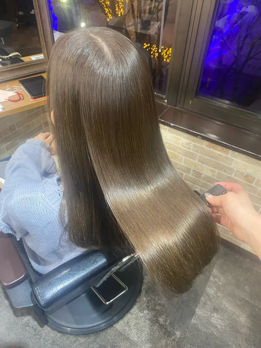 ロング ヘアカラー トリートメント 美髪ヘア 🤍erikaのヘアスタイル