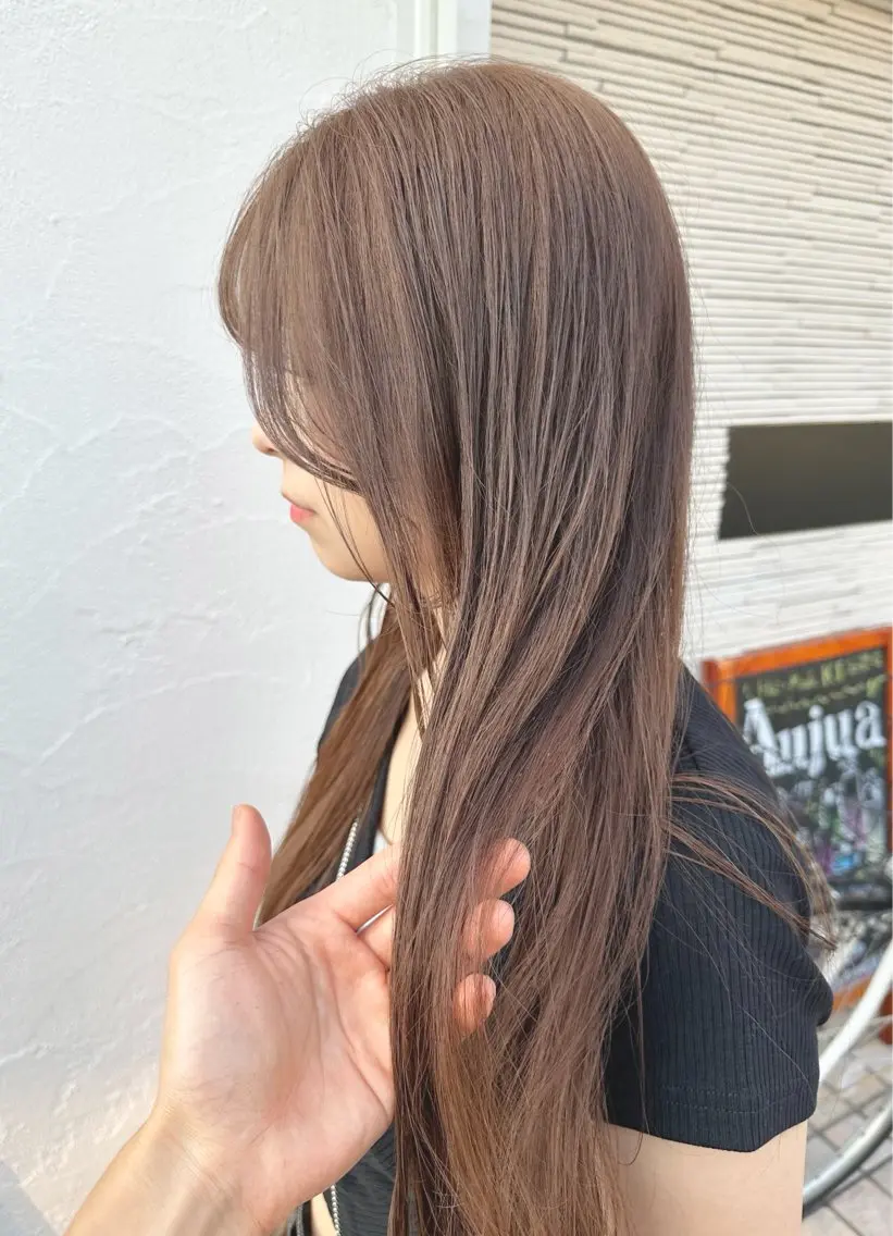 ロング カラー ベージュカラー ミルキーベージュ カット ヘアカラー トリートメント 田中 泰正のヘアスタイル