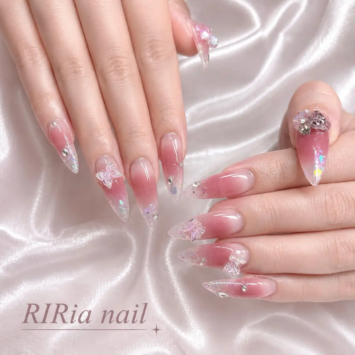 ネイル オーロラネイル グラデーション ラメ(グリッター) ピンク ワンホンネイル ハンドネイル 🎀RIRia nail🎀のネイルデザイン