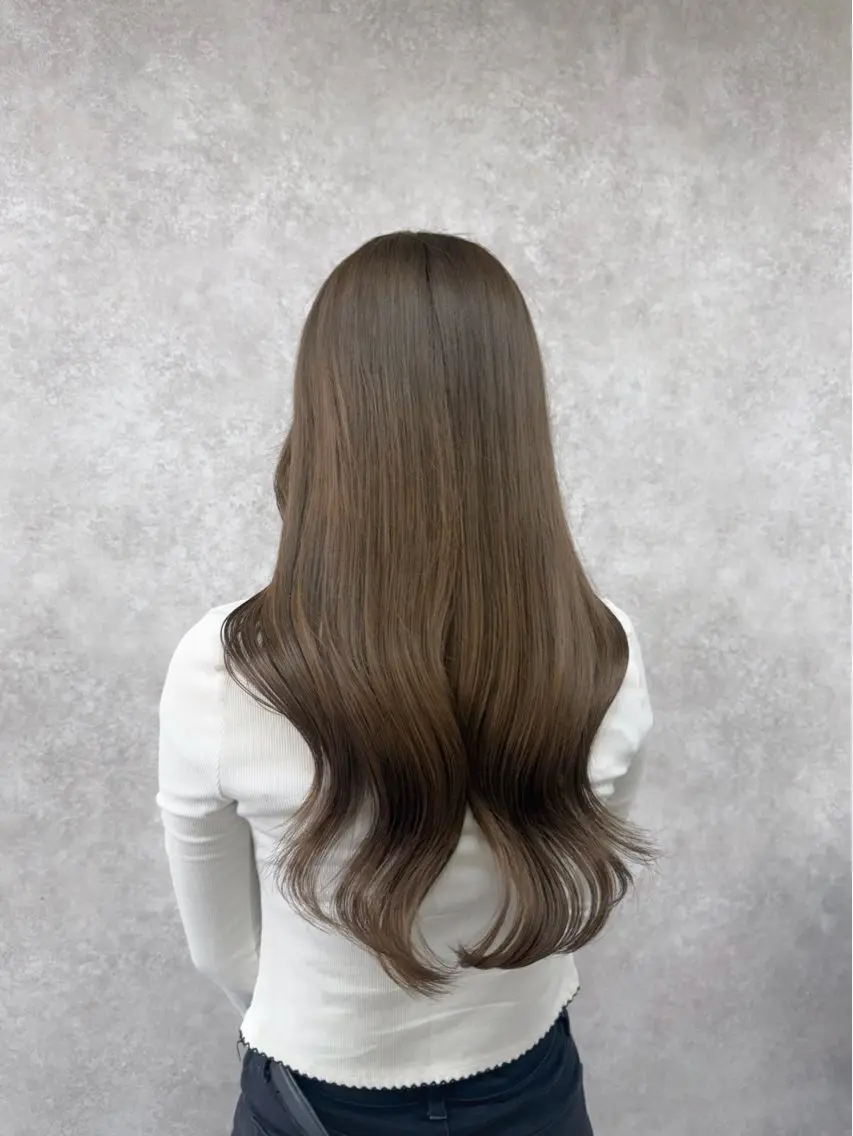 ロング カラー ベージュカラー ブリーチ オリーブベージュ カット ヘアカラー トリートメント 村田梨乃/ minim hairのヘアスタイル