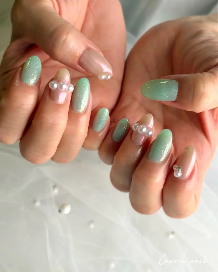 ネイル ジェルネイル グリーン ラメ(グリッター) ピンク 夏ネイル ハンドネイル Cherienail yunaのネイルデザイン