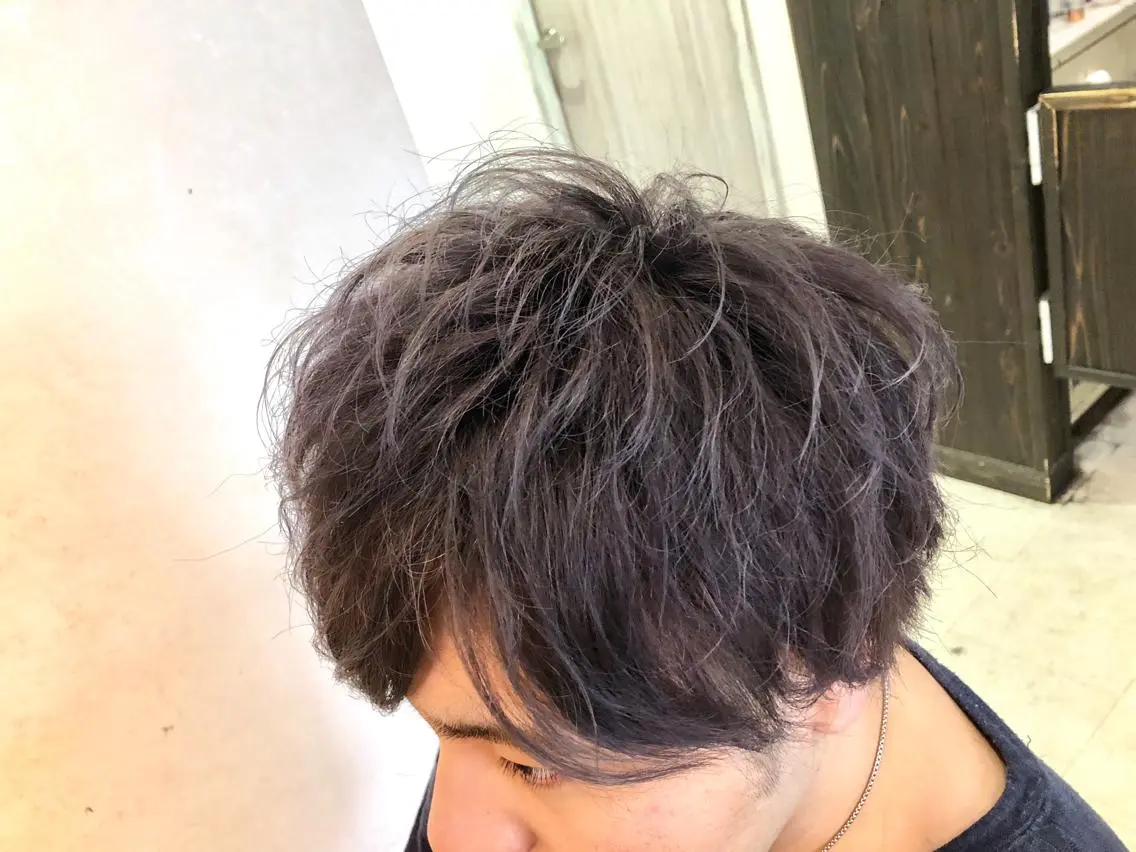 カラー メンズ メンズブリーチ アッシュ ブリーチ ラベンダーカラー ラベンダーアッシュ 小森 拓哉のヘアスタイル