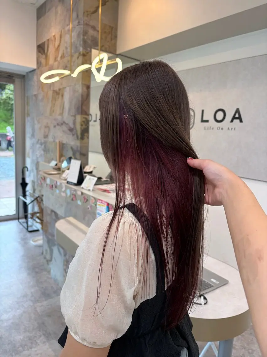 カラー グレージュ ピンクカラー ヘアカラー LOA カシワギリリのヘアスタイル