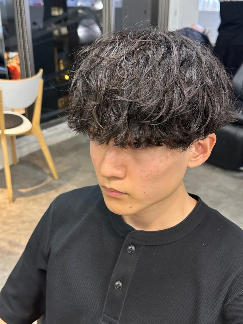 パーマ メンズ フェザーパーマ マッシュ メンズパーマ 学生（メンズ向け） メンズツイストパーマ カット パーマ fifth/原宿/ カットモデル/カズのヘアスタイル