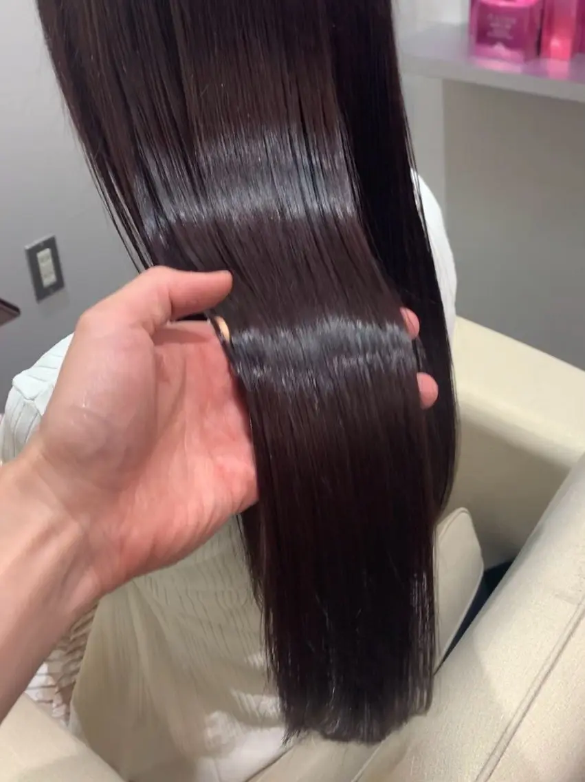 ロング さいとう いぶきのヘアスタイル