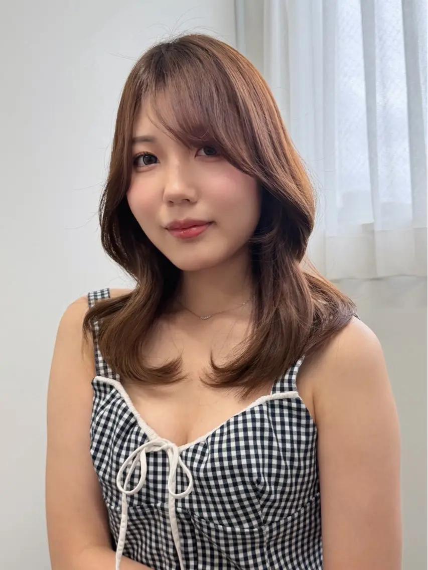 ミディアム カラー ベージュカラー ブラウンカラー 透明感カラー イルミナカラー くびれヘア カット ヘアカラー トリートメント 小顔レイヤー/ ベージュ🤍Rieのヘアスタイル