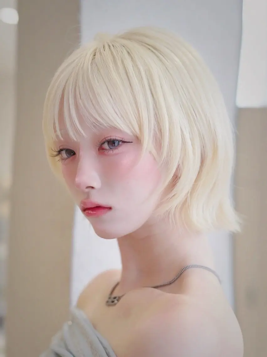 ショート ボブレイヤー ボブ レイヤーカット ヘアカラー ここな Un amiのヘアスタイル