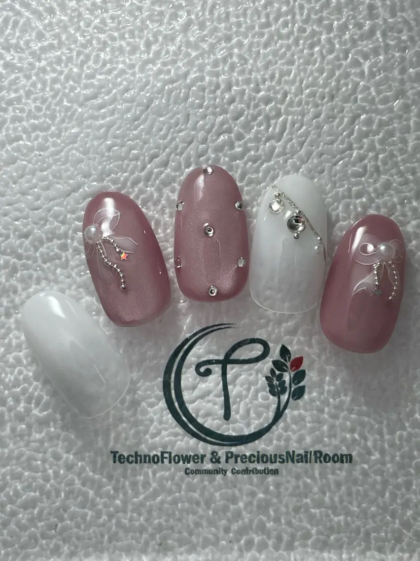 ネイル フラワーネイル ハンドネイル precious nail roomのネイルデザイン
