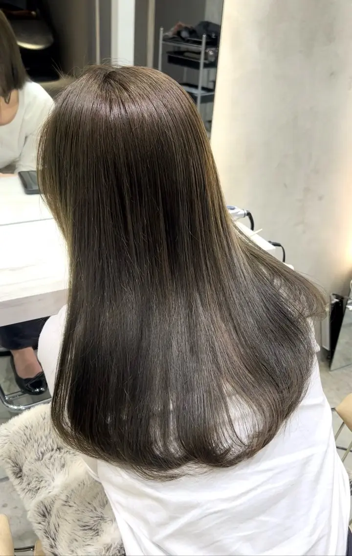 ロング カラー 透明感カラー オリーブカラー ヘアカラー 宮嶋 蓮のヘアスタイル