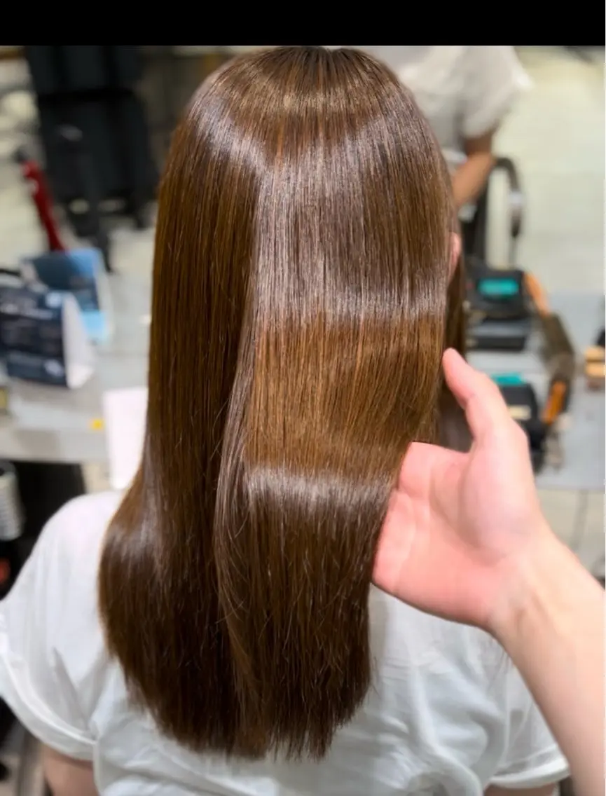 【ダメージレス×自然な仕上がり】美髪ストレート✨/プラチナ縮毛矯正の写真
