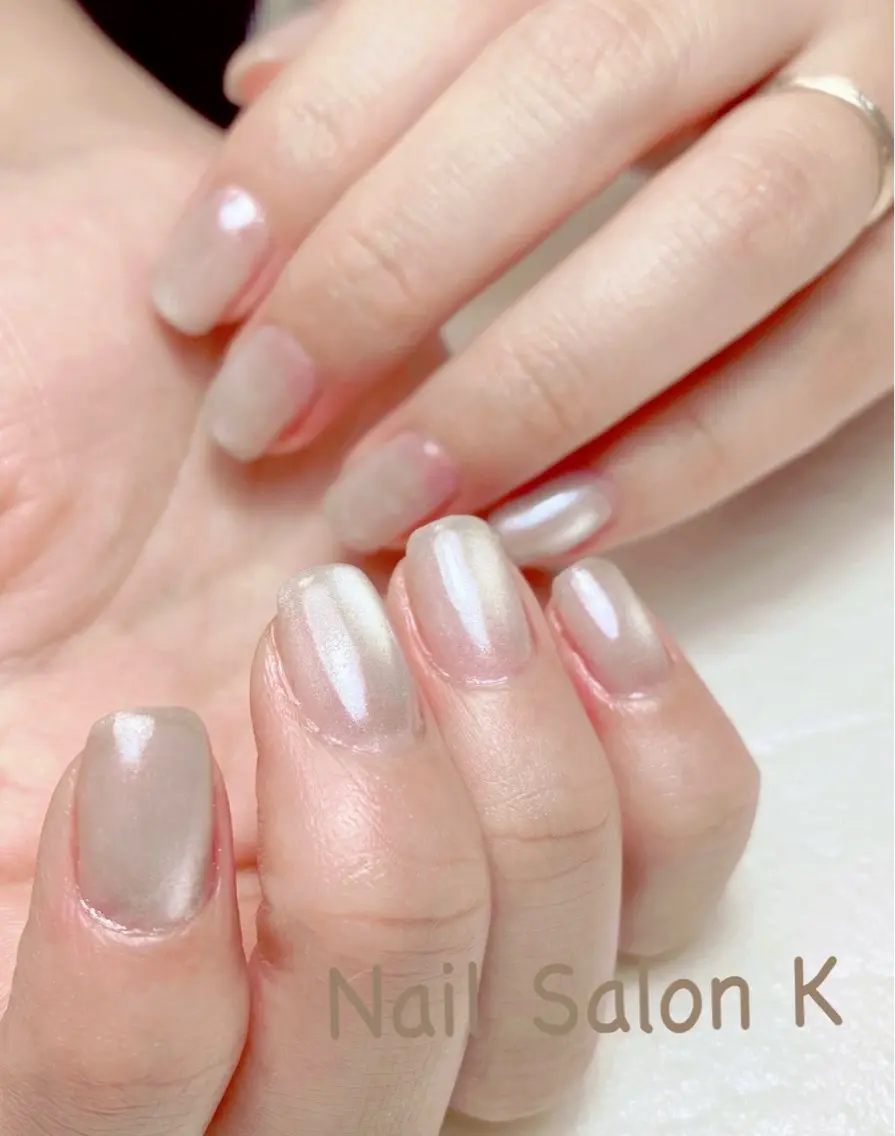 ネイル マグネットネイル ミラーネイル ホワイト ハンドネイル Nail Salon K 🧸美爪育成のネイルデザイン