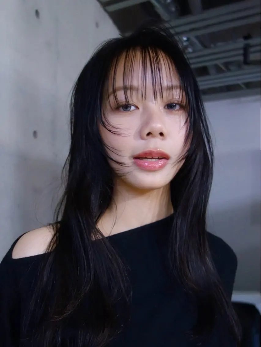 ミディアム レイヤーカット sauのヘアスタイル