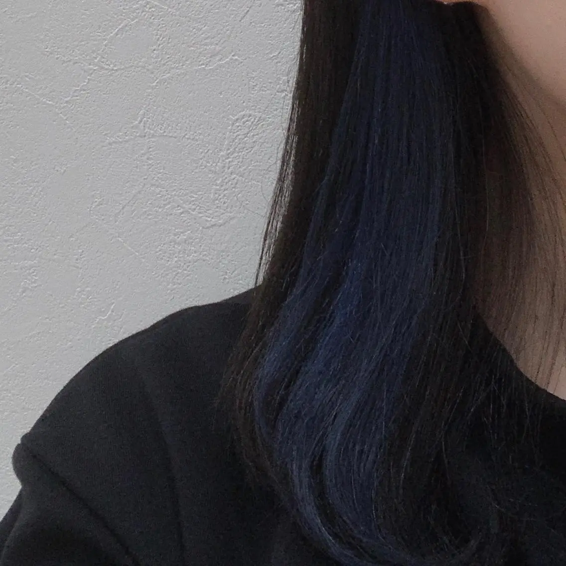 セミロング カラー パーマ ヘアアレンジ メンズ キッズ ネイル マツエク・マツパ メンズインナーカラー ブルーカラー インナーカラー ブルー sumina すみなのヘアスタイル