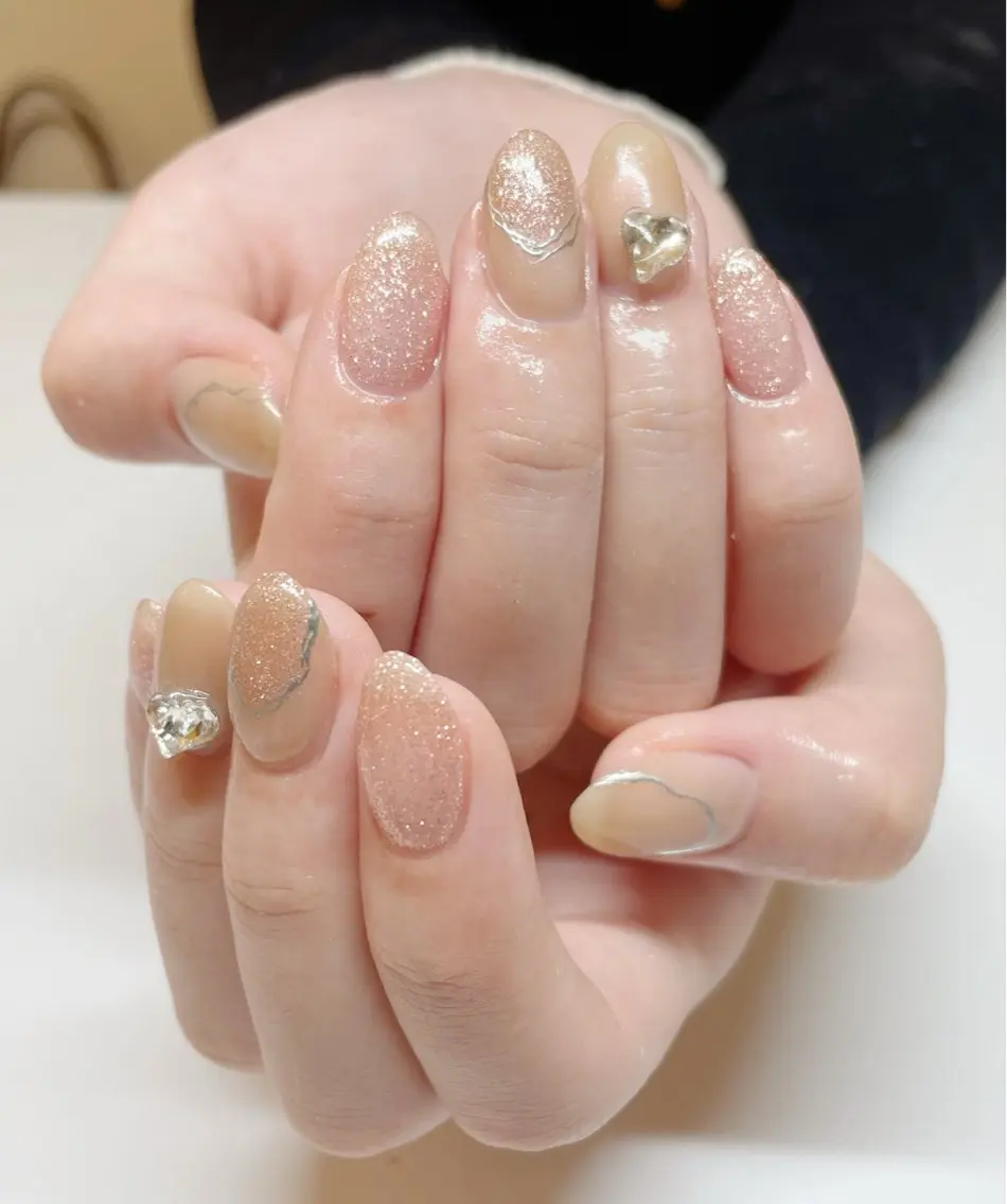 ネイル 若槻 由紀のネイルデザイン